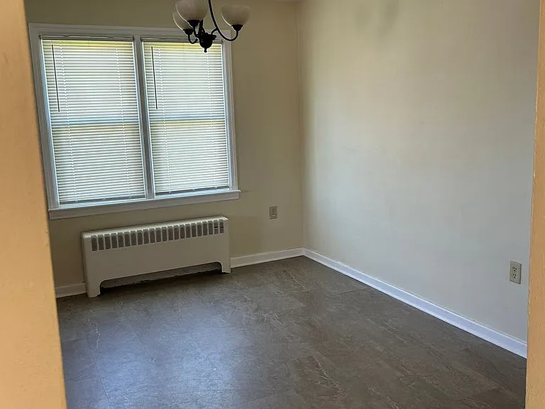 341 Woodland View Dr — Photo 4