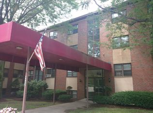 4925 Washington St APT 101, Boston, MA 02132