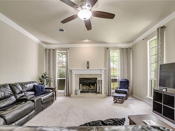4th image of 2513 Dunes Dr