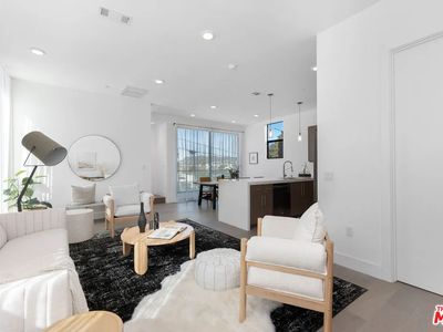 3226 W Robinson Ln, Los Angeles, CA, 90026