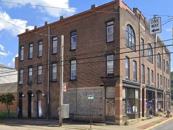 212 1/2 Main St, Toronto, OH 43964