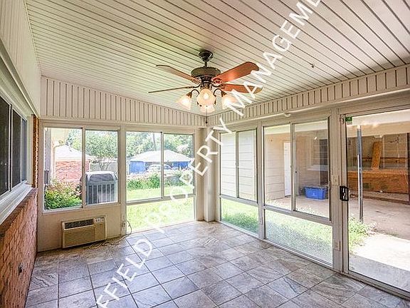 3rd image of 2227 Lancelot Pl