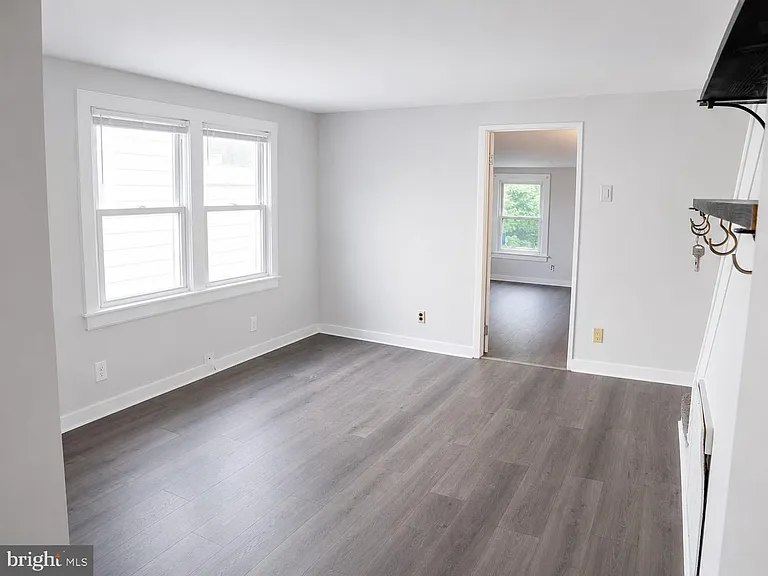 28 Mount Holly Ave — Photo 5