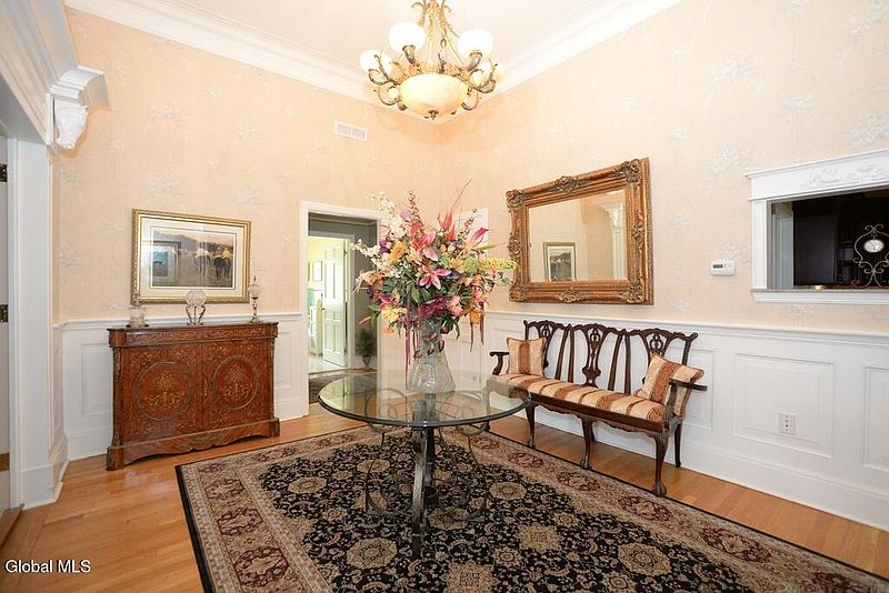 4th image of 14 Talford Place UNIT 2