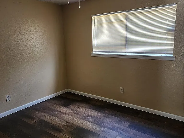4311 Yellowstone Blvd #3 — Photo 8