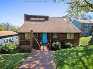 207 Willowcrest Dr, Charleston, WV 25311