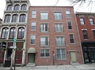 221 Race St APT 3, Philadelphia, PA 19106