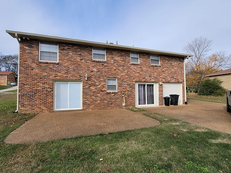 152 Chippendale Dr — Photo 12