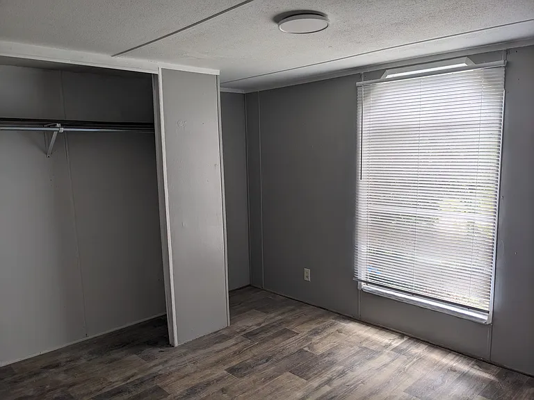 801 Charles Ave — Photo 5