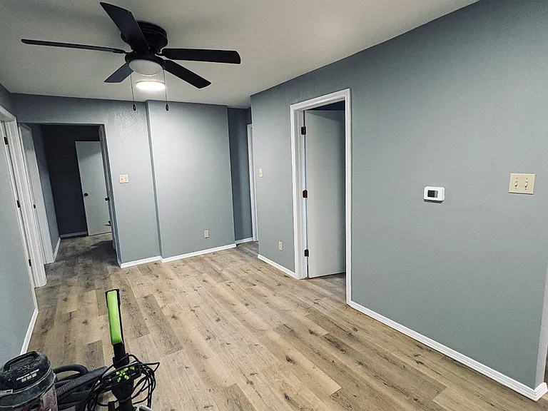 235 S Railroad Ave — Photo 4