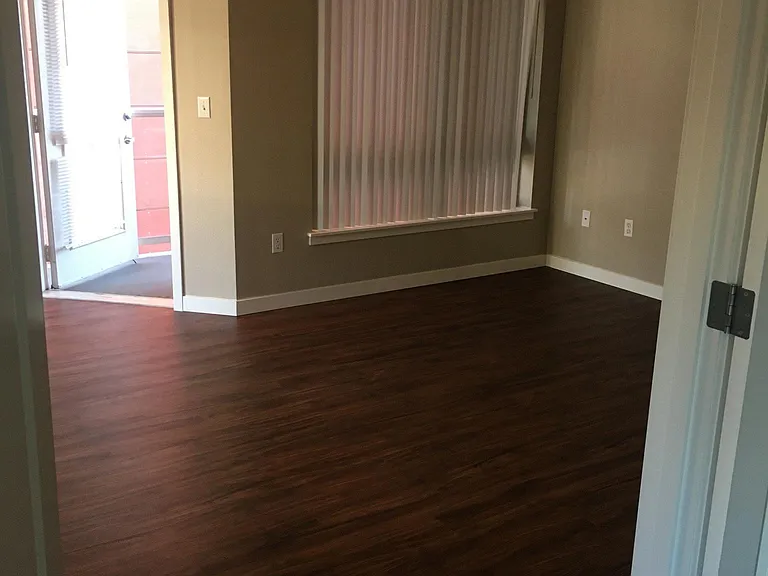 Capitol Steps Apartments & Furnished Suites — Photo 30