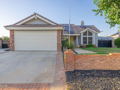 6015 Country Ln, Quartz Hill, CA, 93536