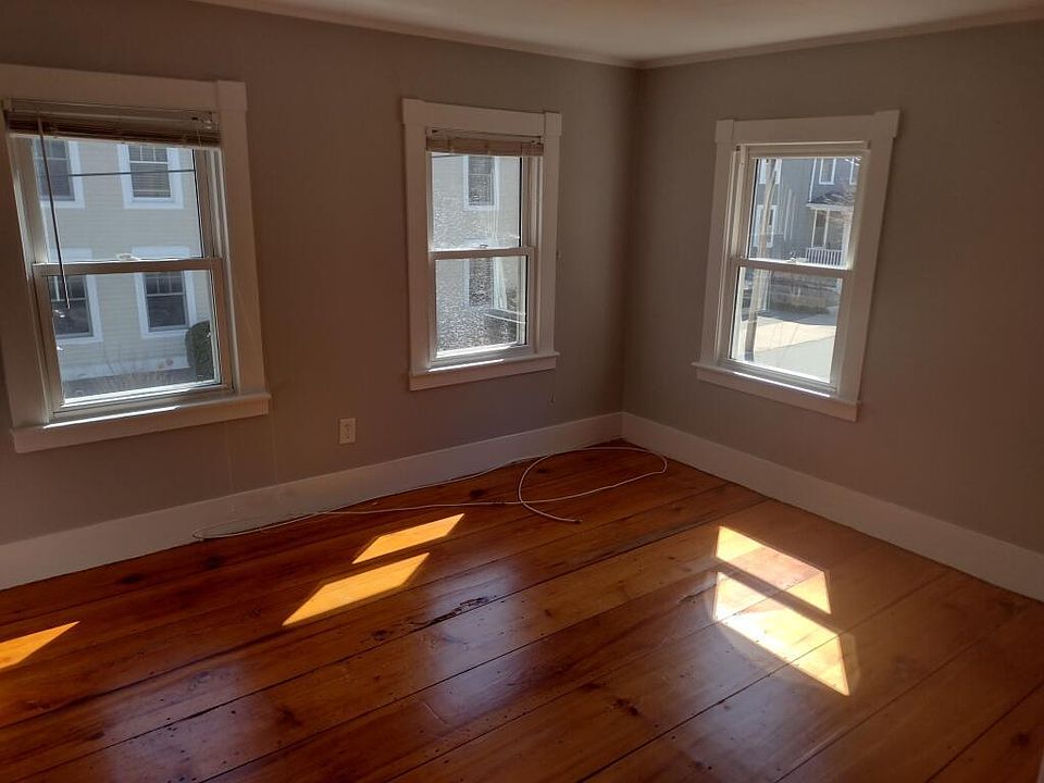 2nd image of 48 Franklin St