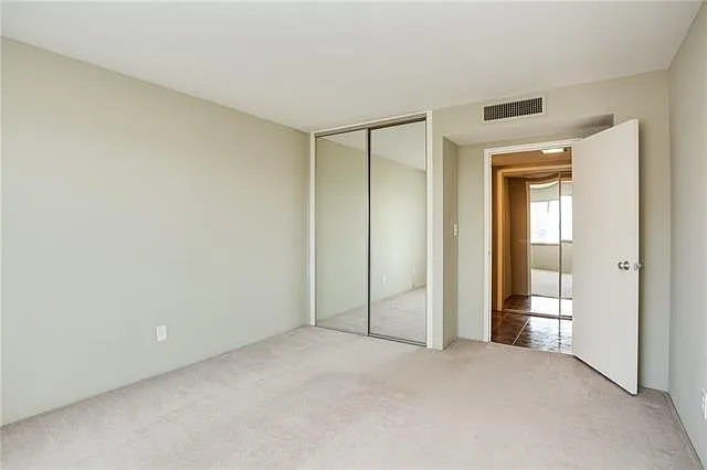 4550 Warwick Blvd #909 — Photo 29