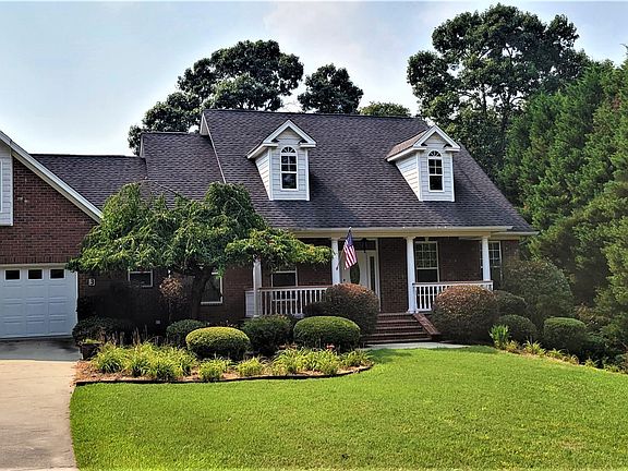 2nd image of 3 Shenecossett Ln