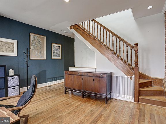 4th image of 604 Tennessee Ave NE