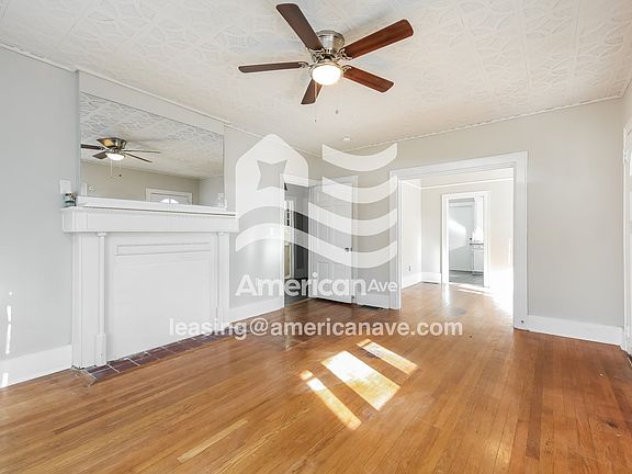 35055_004_wm_-_living_room_13611381.jpg
