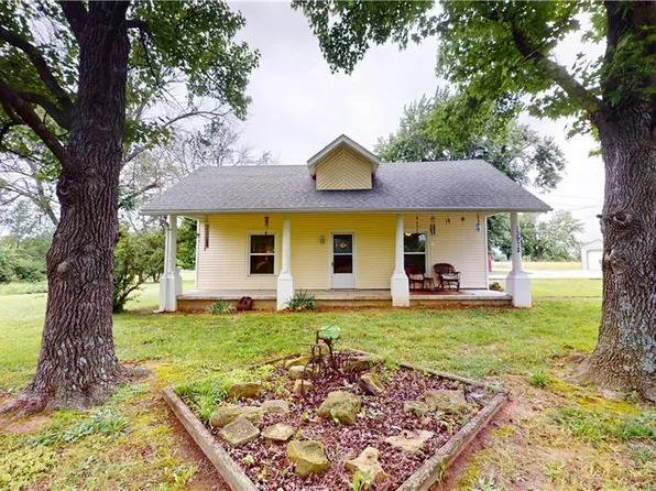 13972 E Nighthawk Rd, Nevada, MO 64772