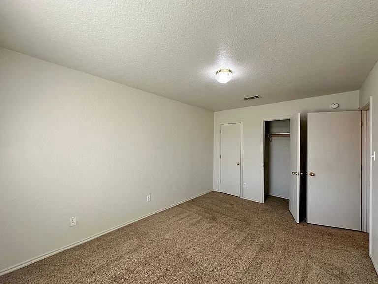 2604 Alma Dr — Photo 16