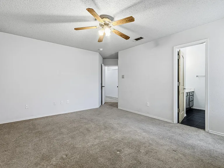 8816 Quarry Cir — Photo 24