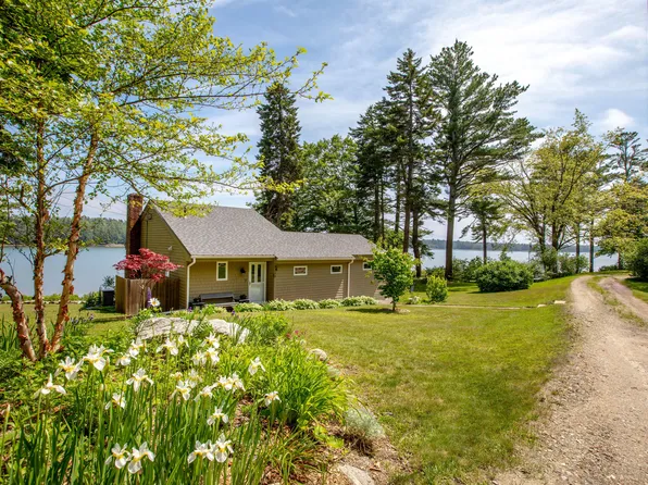79 Minott Shore Road, Brunswick, ME 04011