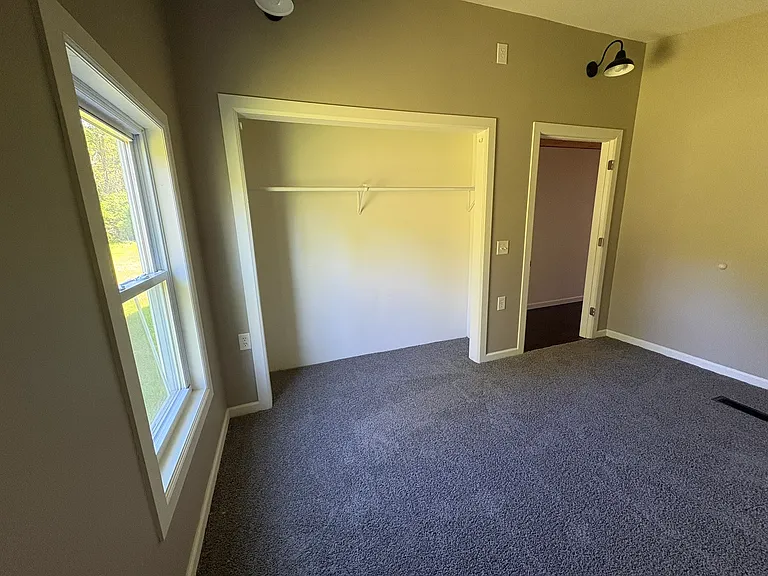 326 S Meridian Rd — Photo 14