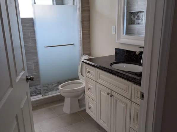 702 S Pine St #B, Anaheim, CA 92805