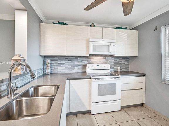3rd image of 325 SE 11th Ter APT 107