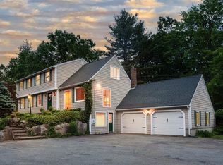 12 Fieldstone Dr, Hampstead, NH 03841