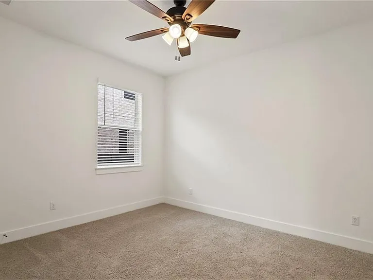 1821 Donetto Dr — Photo 21