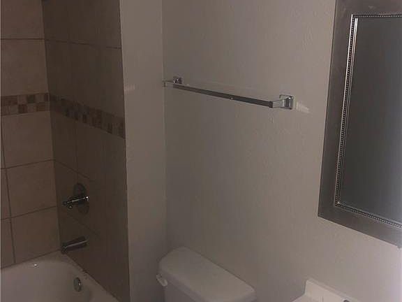 5th image of 2329 Seabreeze Dr
