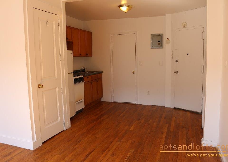 1st image of 131 Columbia St APT B3