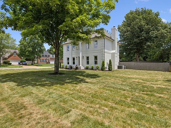 4th image of 548 Ridgestone Dr