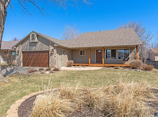 216 N Marquette Ave, Sioux Falls, SD 57110