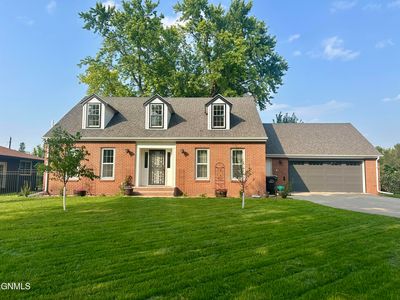 713 17th St SE, Jamestown, ND, 58401