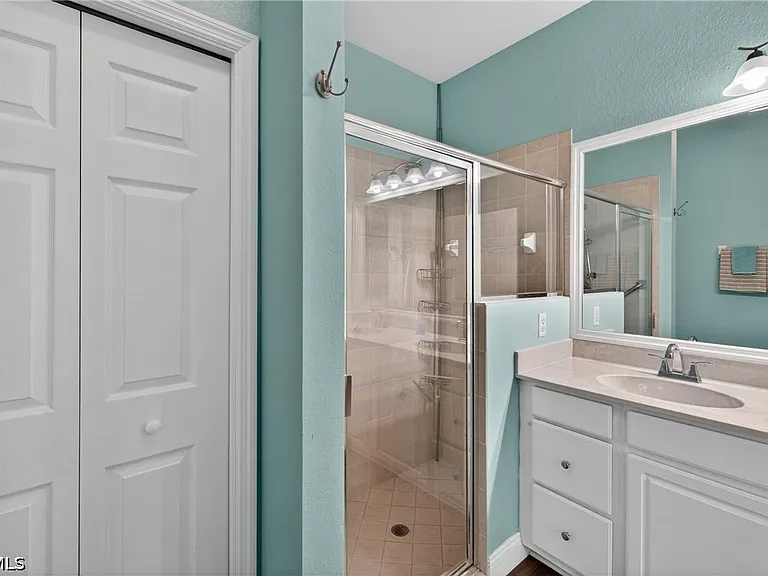 14214 Manchester Dr — Photo 24