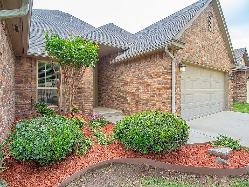 1st image of 12213 Fox Hill Way