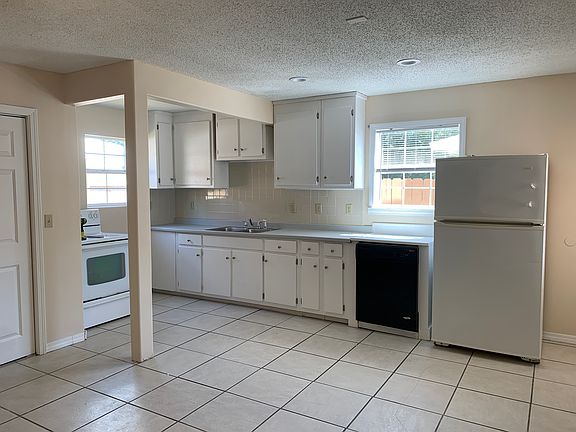 3rd image of 6390 Chicago Ave #B