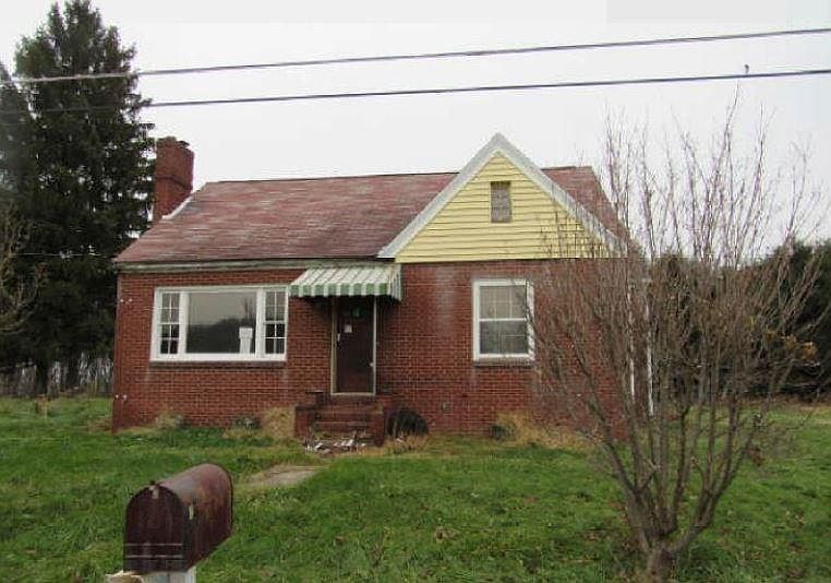 1st image of 1005 Campbell St