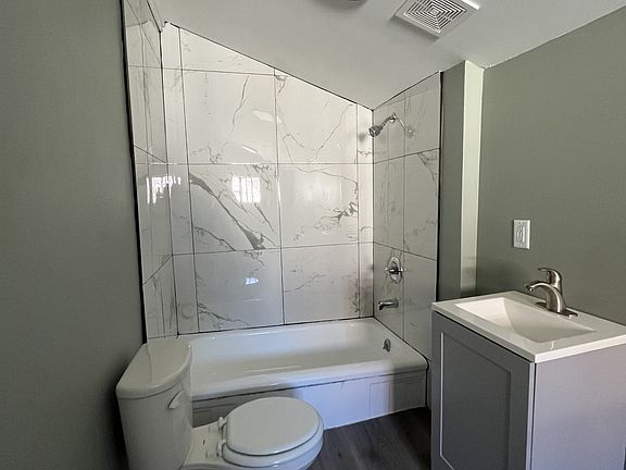 5th image of 207 Haywood St