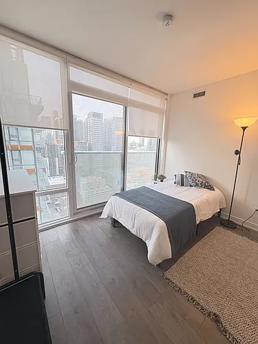 501 Yonge St #2205 Photo 1