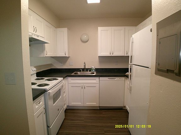 3rd image of 421A NW Ridge Rd #4526272