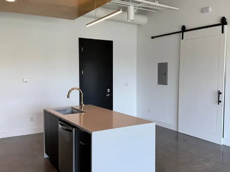 1131 Fairview Ave #305 — Photo 5