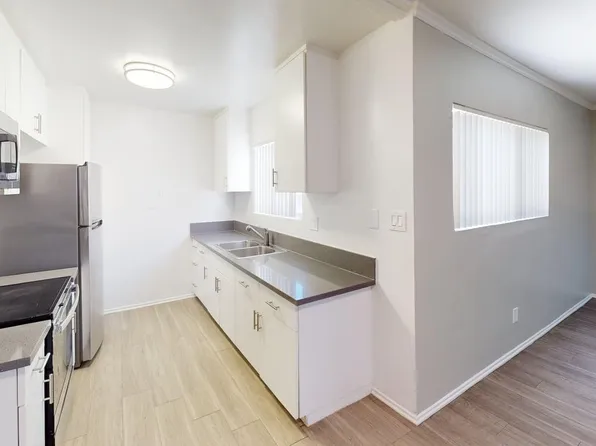 Chateau 16930 Blackhawk Apartments, LLC