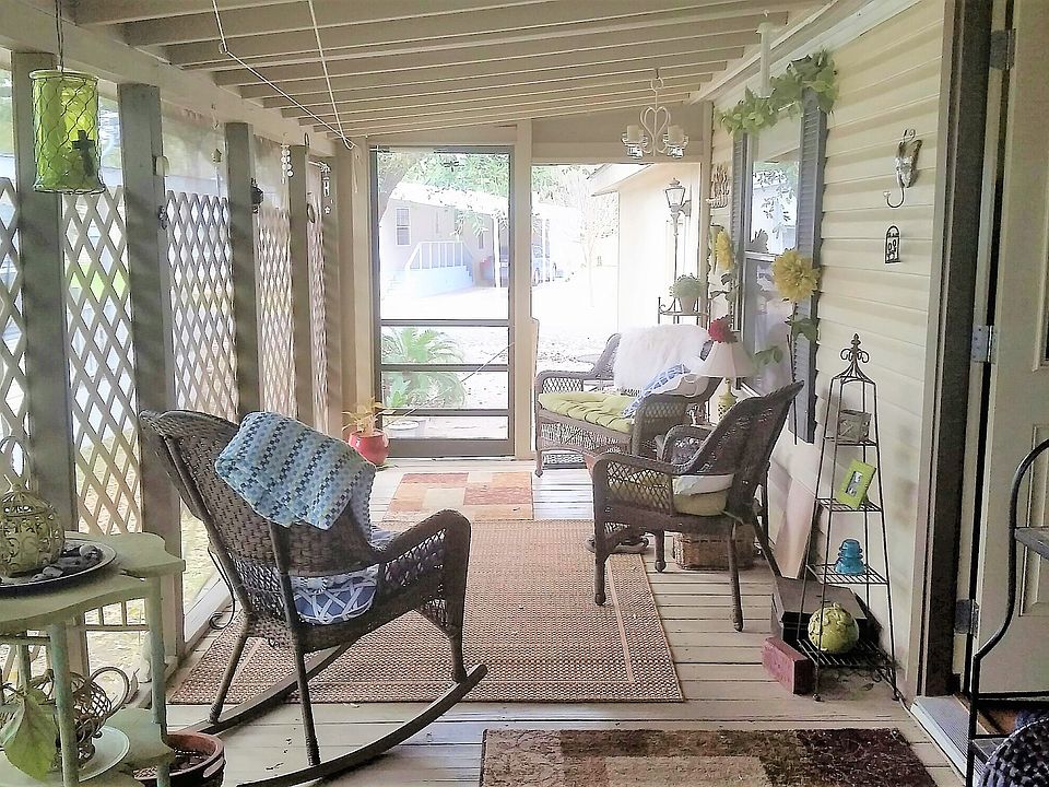 1st image of 35 River Front Dr