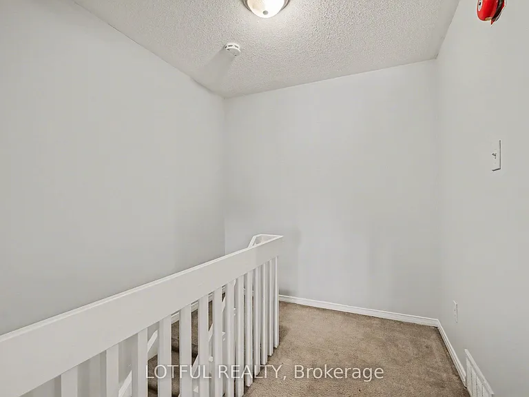 237 Loretta Ave S #9 — Photo 15