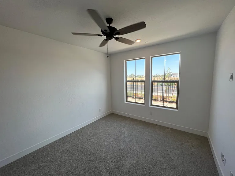 514 W Mahogany Ln — Photo 6