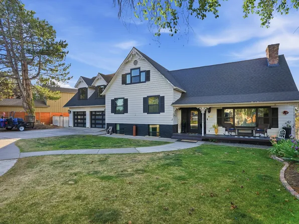 1635 SW Parkway Dr, Redmond, OR 97756