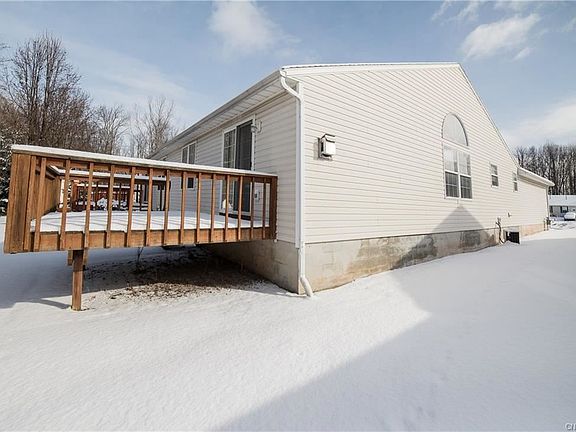 4th image of 127 Braintree Dr
