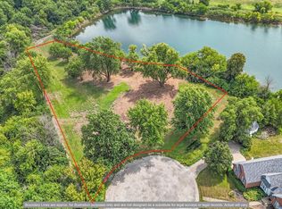 50 Moss Lake Rd, Farmer City, IL 61842